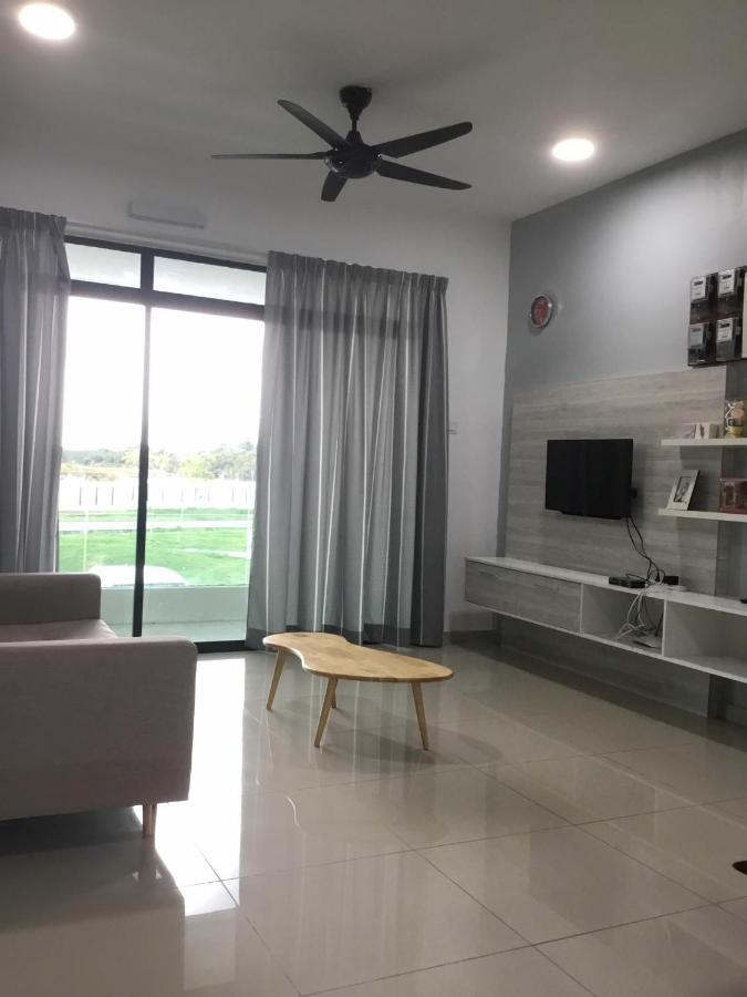 The Meadow Park Kampar Exterior foto