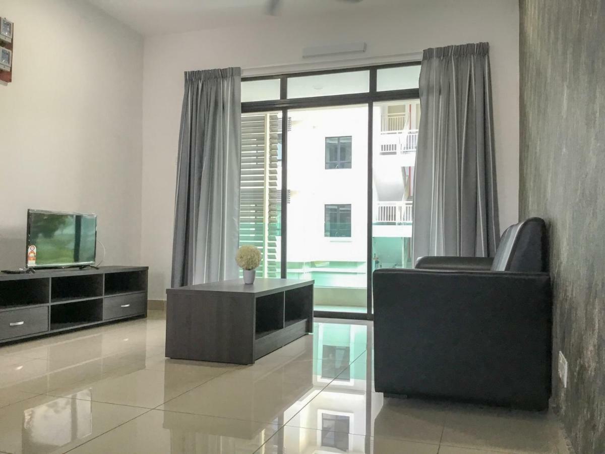 The Meadow Park Kampar Exterior foto